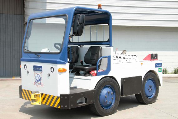 Trator para aeroporto El Toro Serviços Aeroportuários